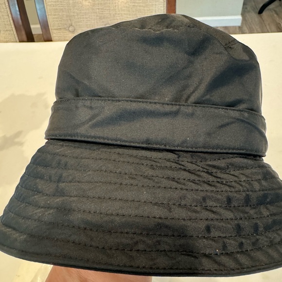 Authentic Prada hat - Picture 10 of 11